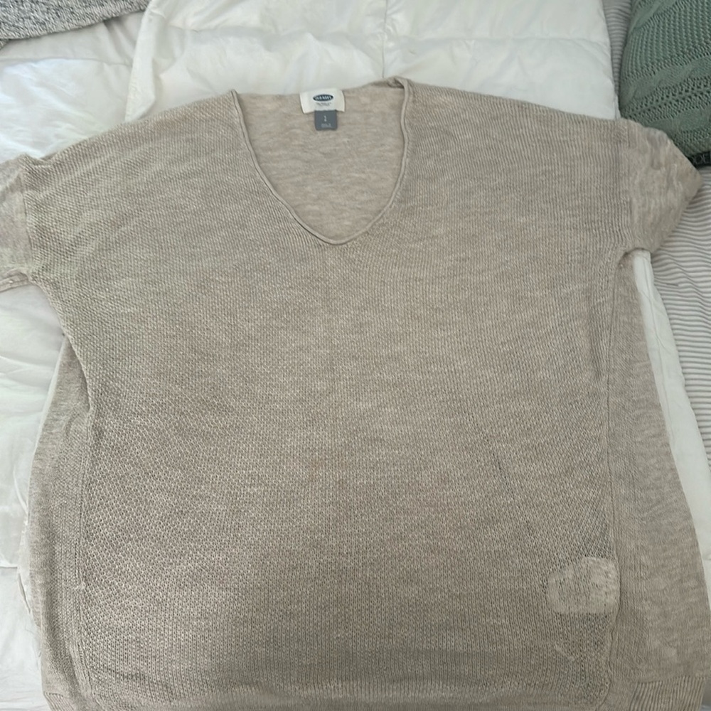 Old Navy Small lightweight shirt sleeve top